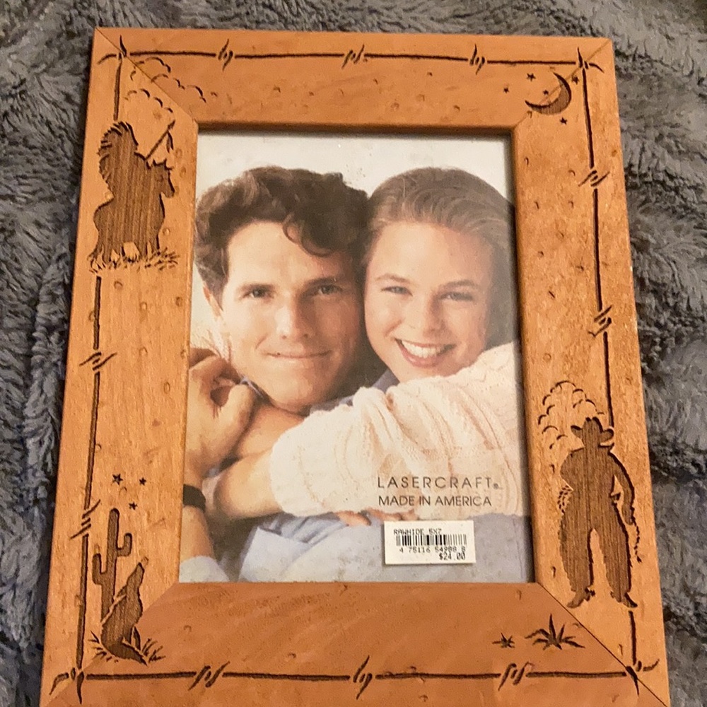 Western themed wood frame NWT